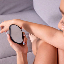 Cargar imagen en el visor de la galería, Depiladora Indolora - CrystalHair- Piel suave sin molestias
